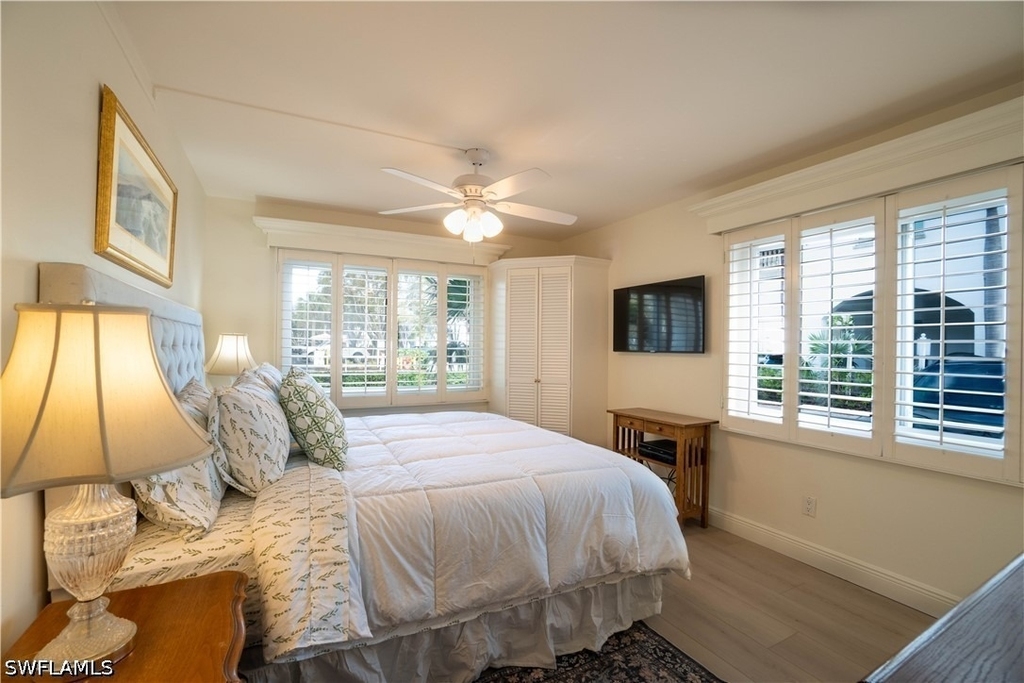 388 4th Avenue S - Photo 1