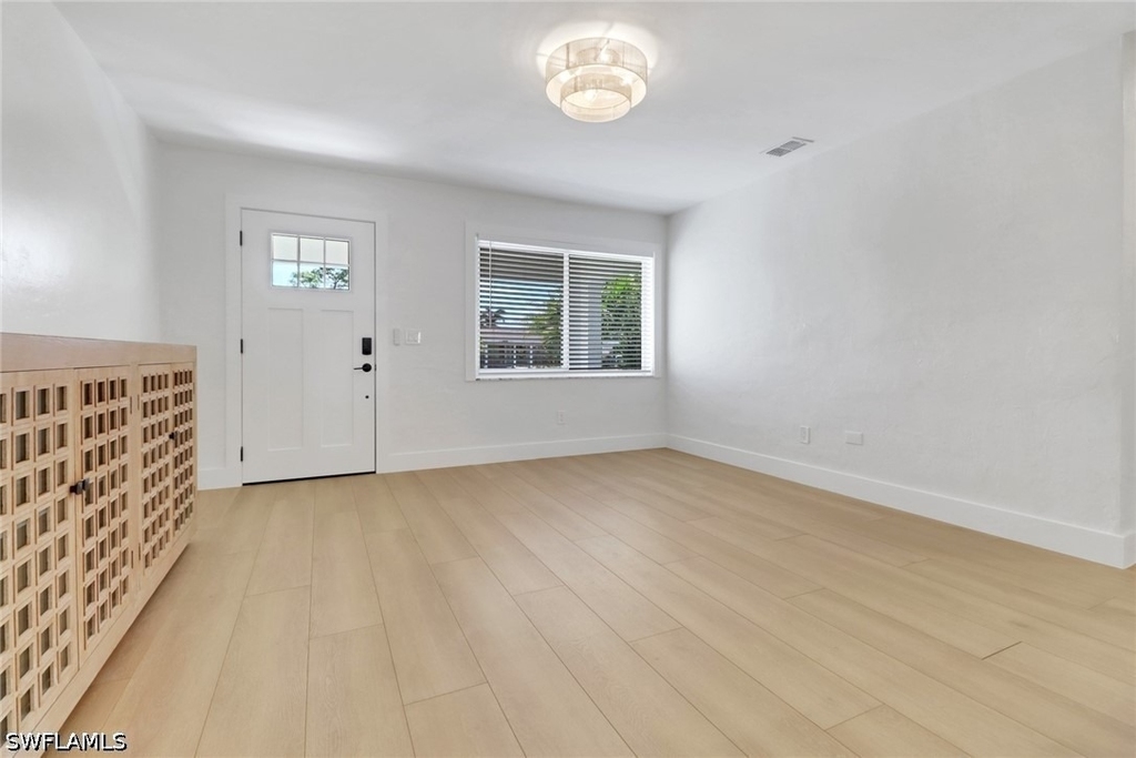 4525 Fluvia Avenue - Photo 3