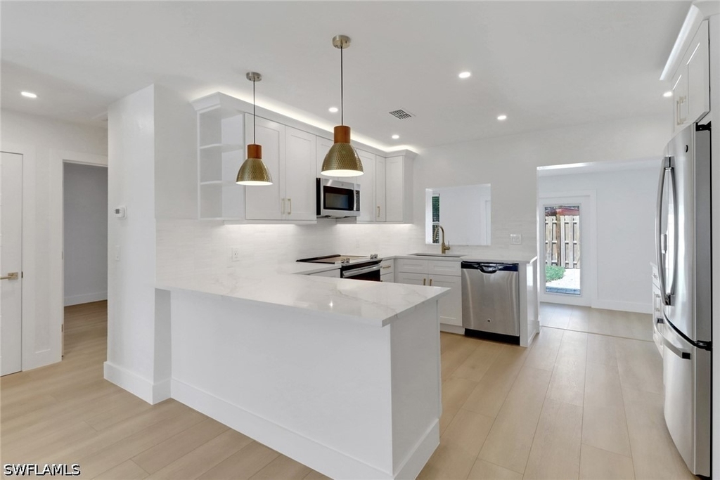 4525 Fluvia Avenue - Photo 11