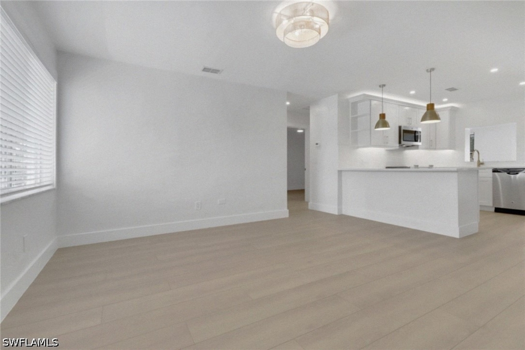 4525 Fluvia Avenue - Photo 7