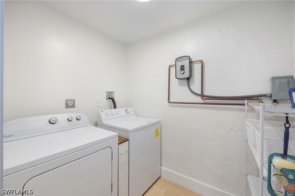 4525 Fluvia Avenue - Photo 21