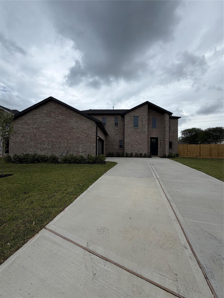 2623 Liguria Street - Photo 2