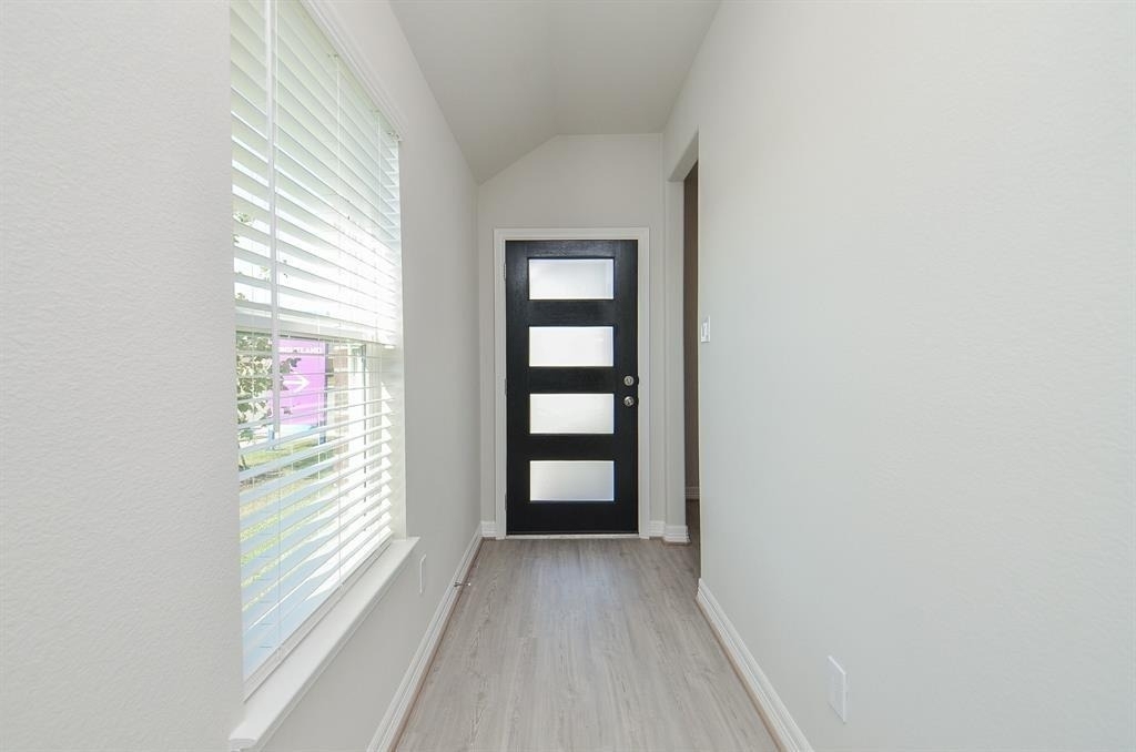 7402 Sunlit Harbor Dr - Photo 4