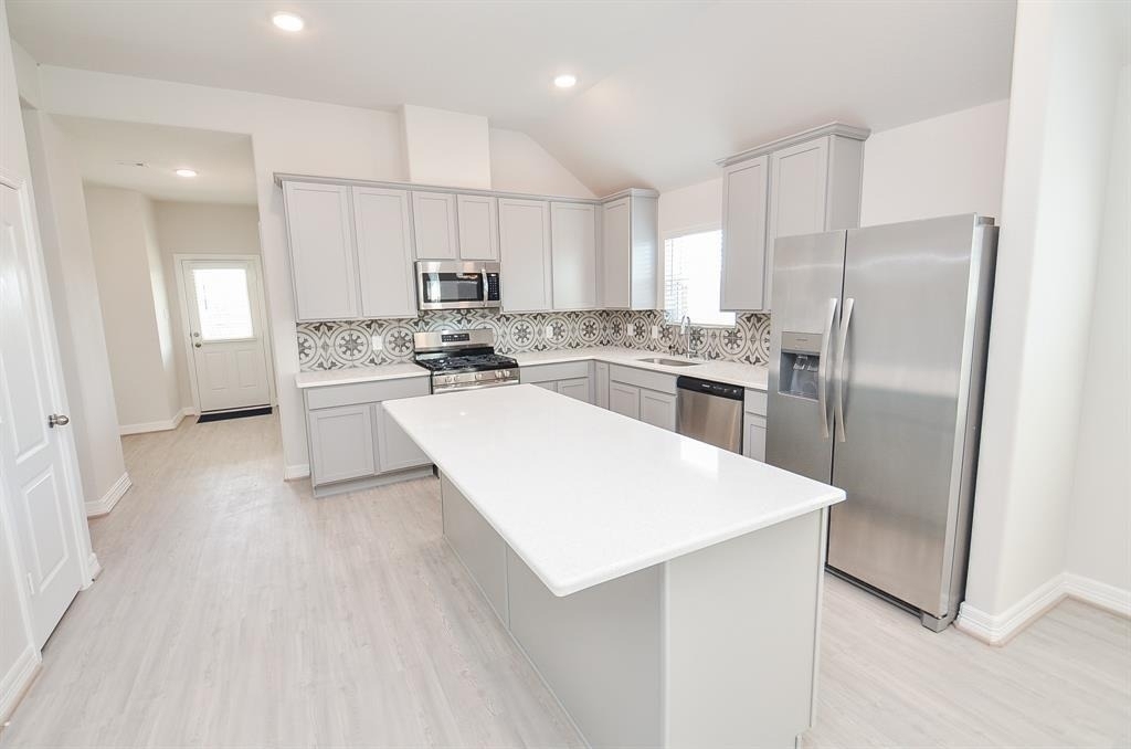 7402 Sunlit Harbor Dr - Photo 16