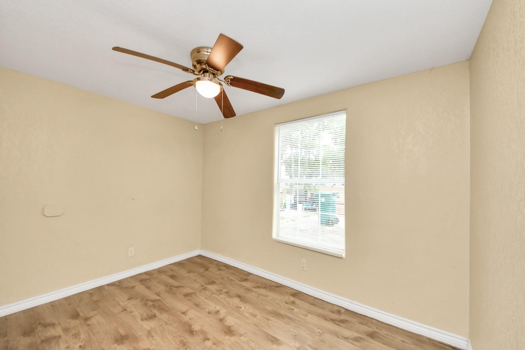 706 Harris Avenue - Photo 8