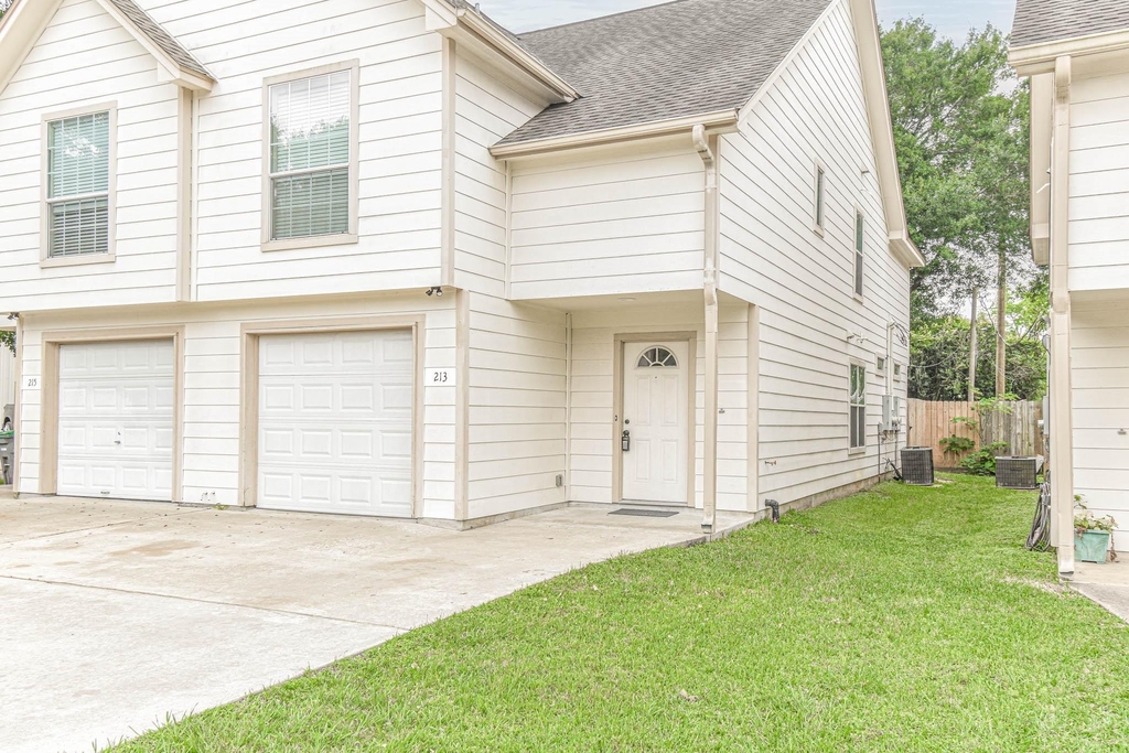 213 Foster Street - Photo 0