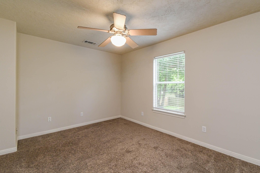 213 Foster Street - Photo 7