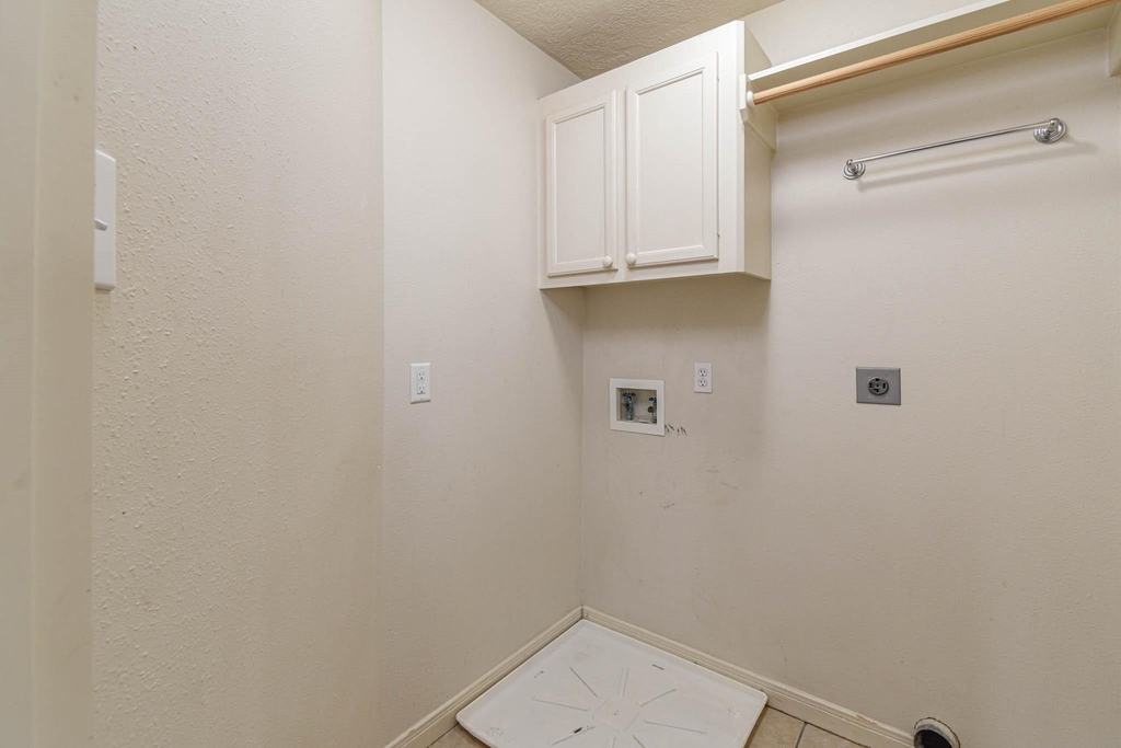 213 Foster Street - Photo 12