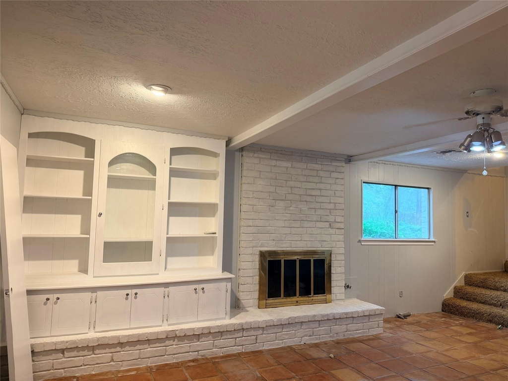 2314 Roman Forest Boulevard - Photo 2