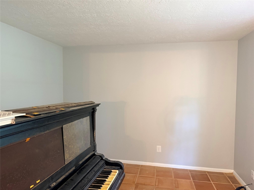 2314 Roman Forest Boulevard - Photo 4