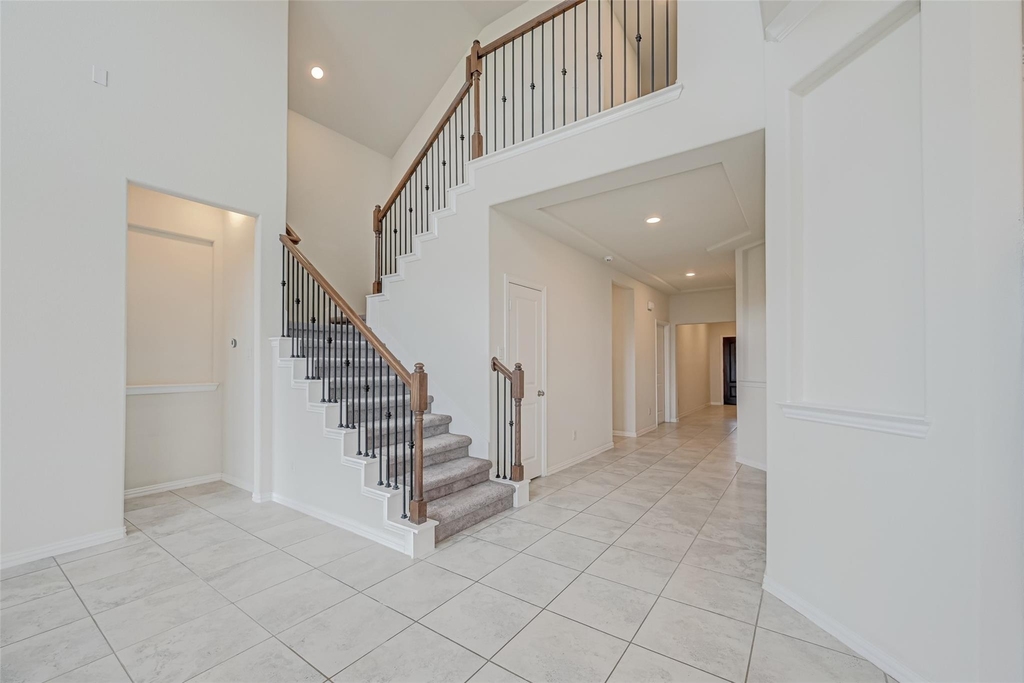 1003 Grey Dusk Court - Photo 5