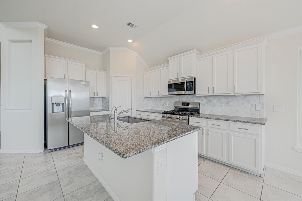 1003 Grey Dusk Court - Photo 10