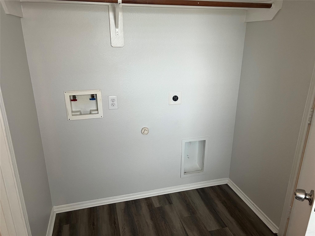 1907 Cold River Drive - Photo 14