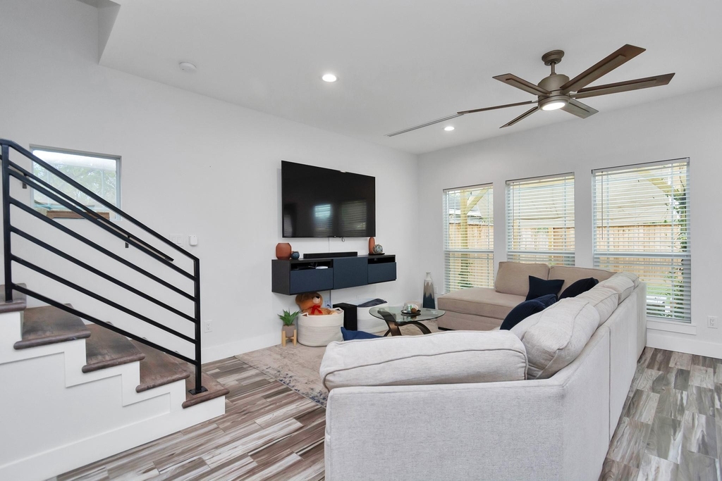 4209 New Orleans Street - Photo 1