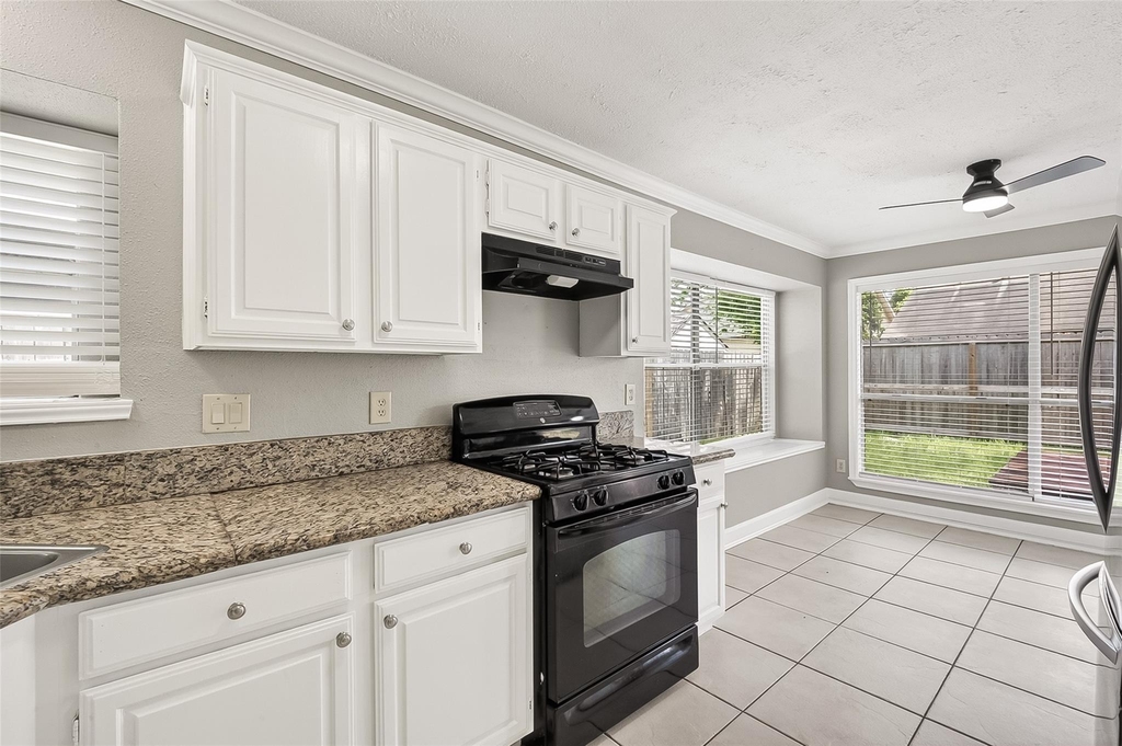 12403 Meadow Ridge Dr - Photo 13