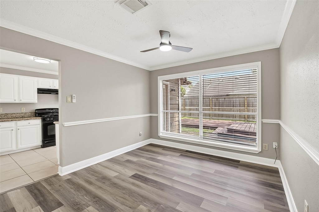 12403 Meadow Ridge Dr - Photo 10