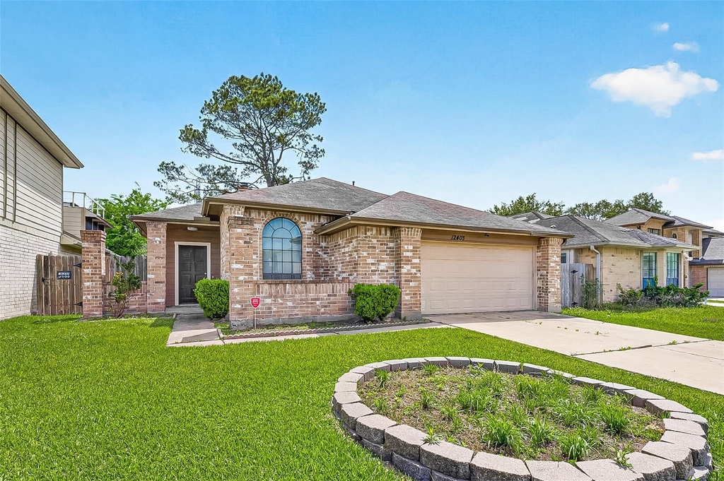 12403 Meadow Ridge Dr - Photo 2