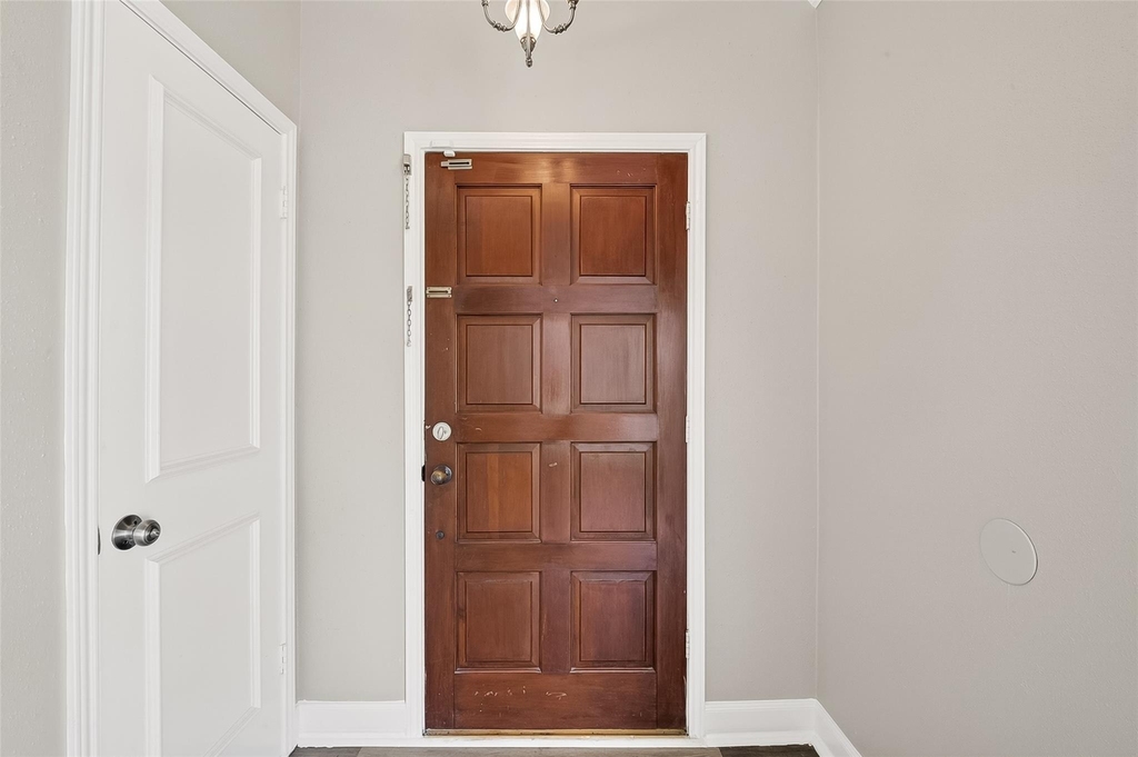 12403 Meadow Ridge Dr - Photo 5