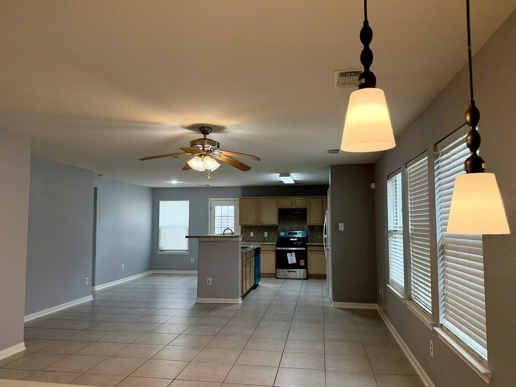 9214 Purston Court - Photo 2