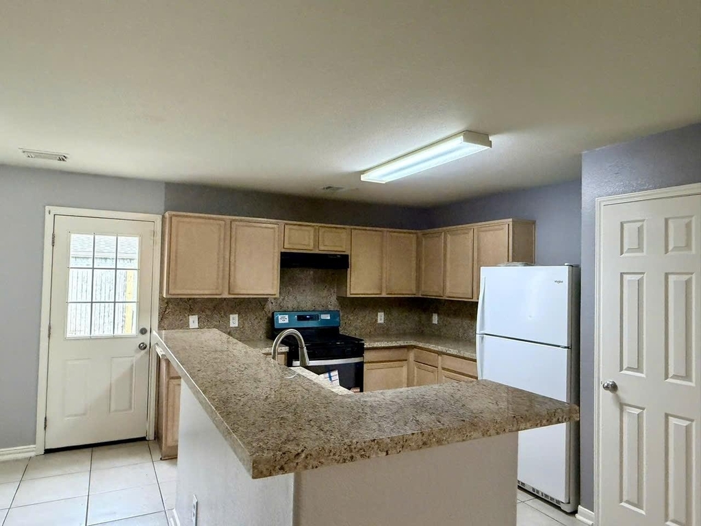 9214 Purston Court - Photo 4