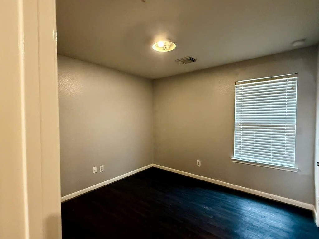 9214 Purston Court - Photo 7