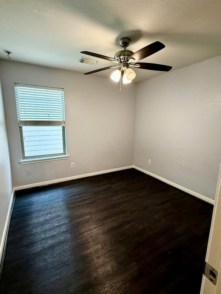 9214 Purston Court - Photo 6