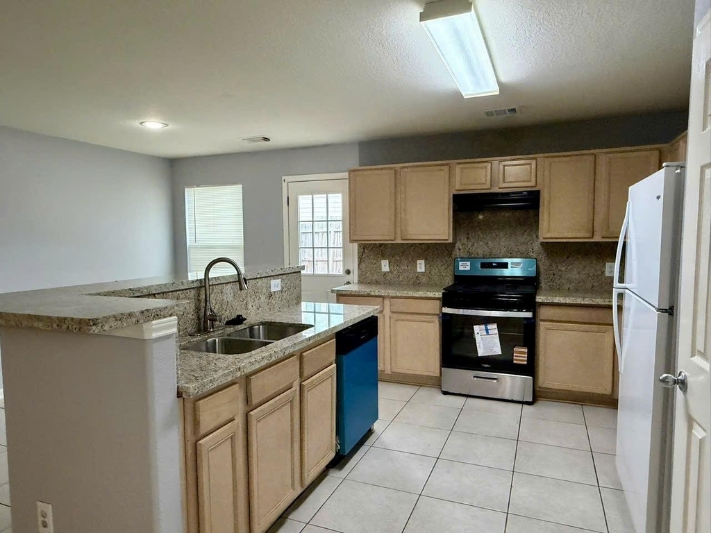 9214 Purston Court - Photo 5