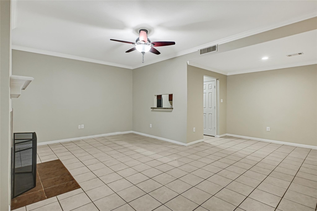 1100 Augusta Drive - Photo 4