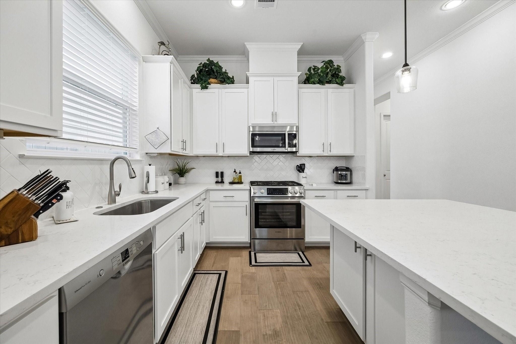 311 Sikes Street - Photo 5