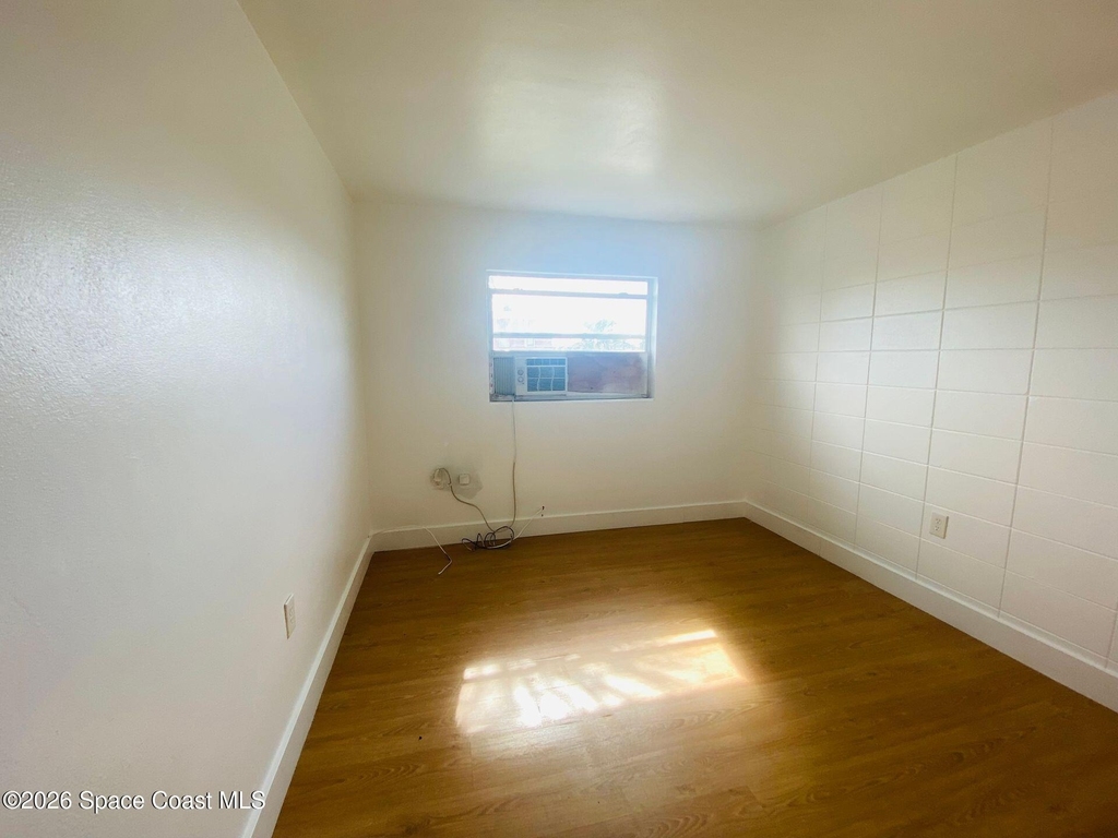 1341 W Point Drive W - Photo 12