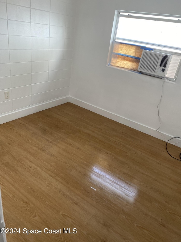 1341 W Point Drive W - Photo 8