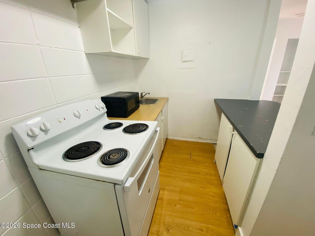 1341 W Point Drive W - Photo 6