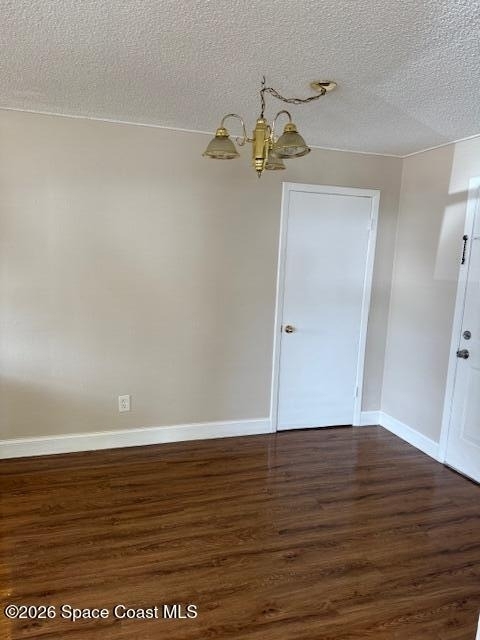 230 Robbins Avenue N - Photo 6