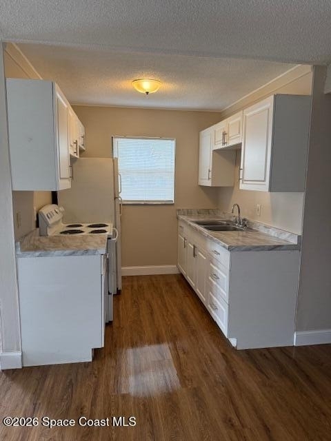 230 Robbins Avenue N - Photo 4