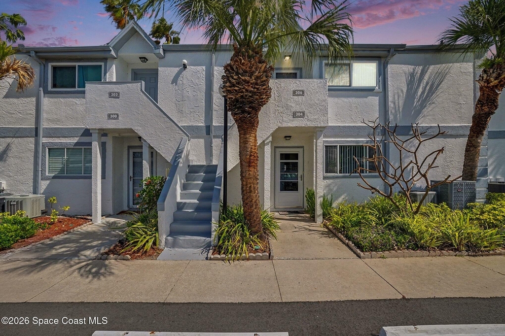306 Beach Park Lane - Photo 0