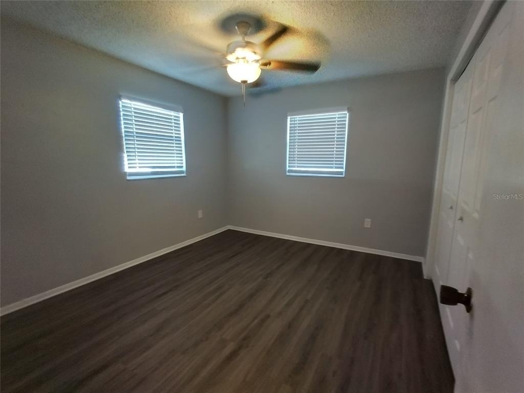 1388 Robin Hood Lane - Photo 4