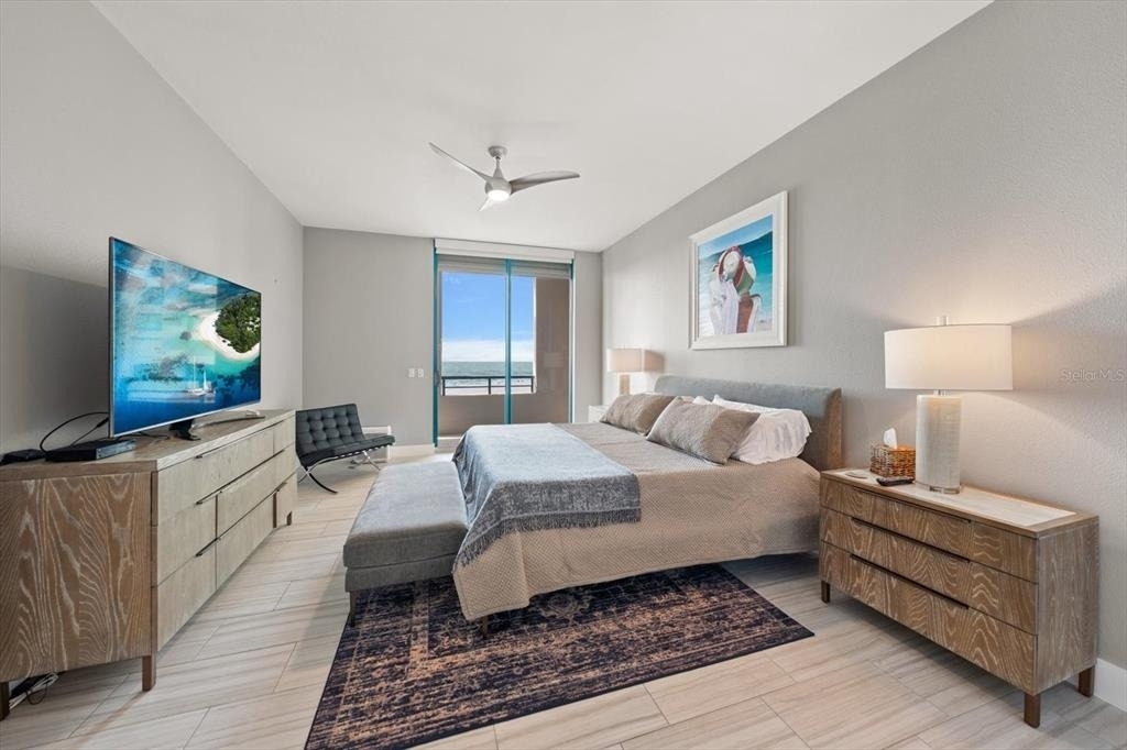 1560 Gulf Boulevard - Photo 11