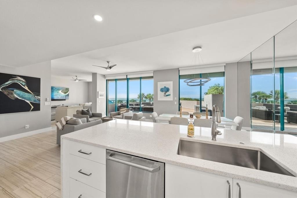 1560 Gulf Boulevard - Photo 7