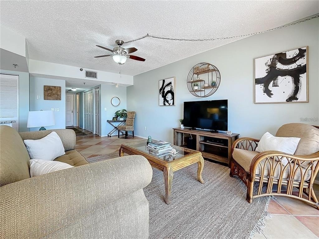 1750 Harbor Place S - Photo 5