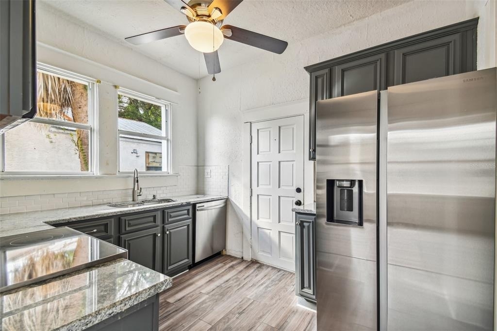 1913 W Lemon Street - Photo 10