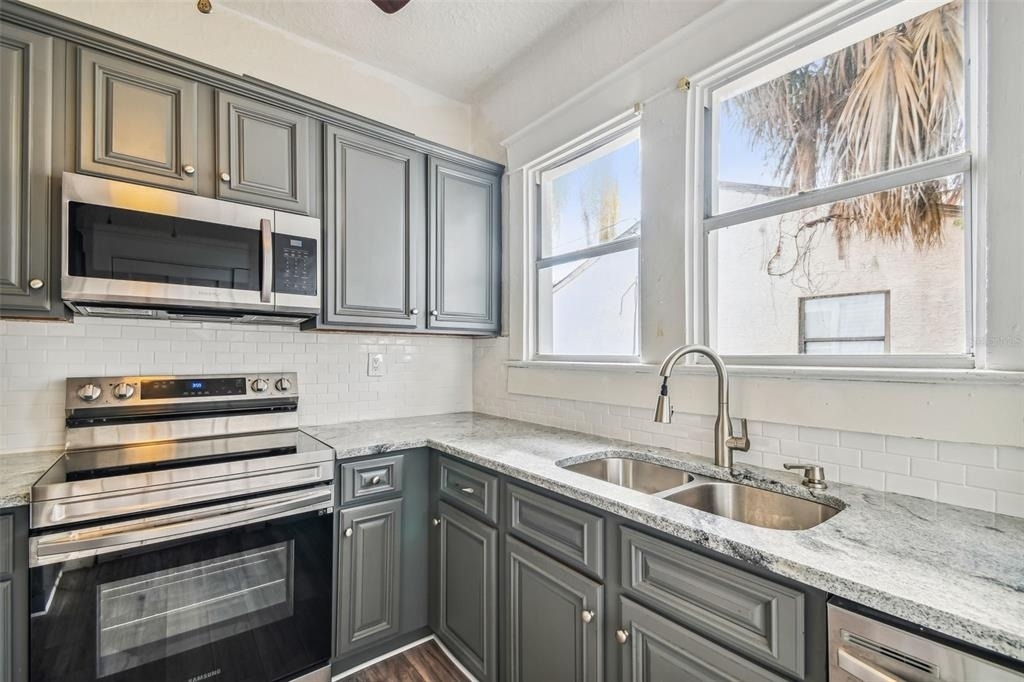 1913 W Lemon Street - Photo 28