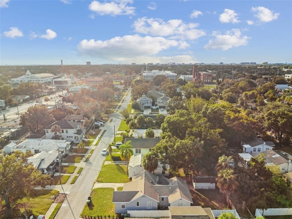 1913 W Lemon Street - Photo 61