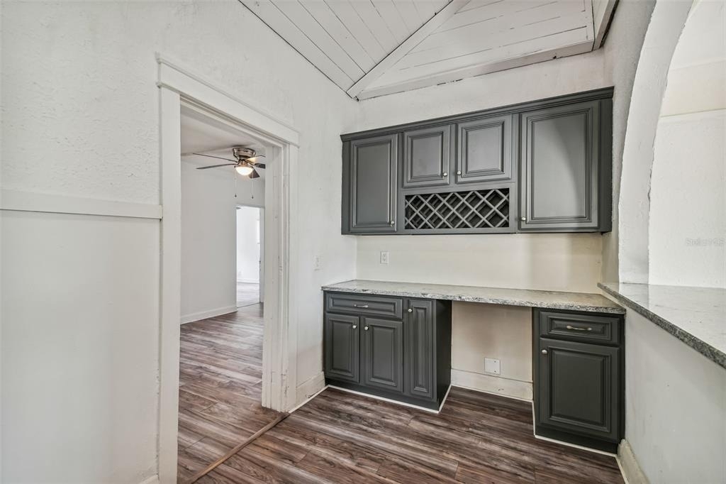 1913 W Lemon Street - Photo 8