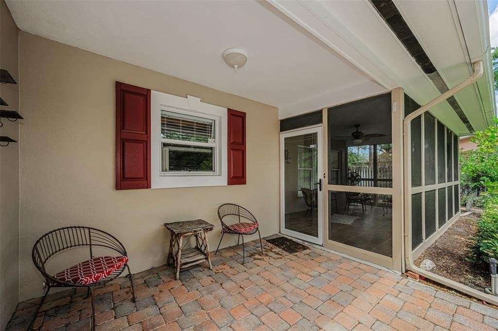 253 Park Circle S - Photo 3