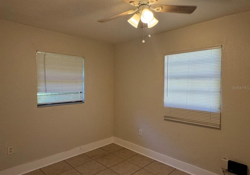 10022 N Lantana Avenue - Photo 3