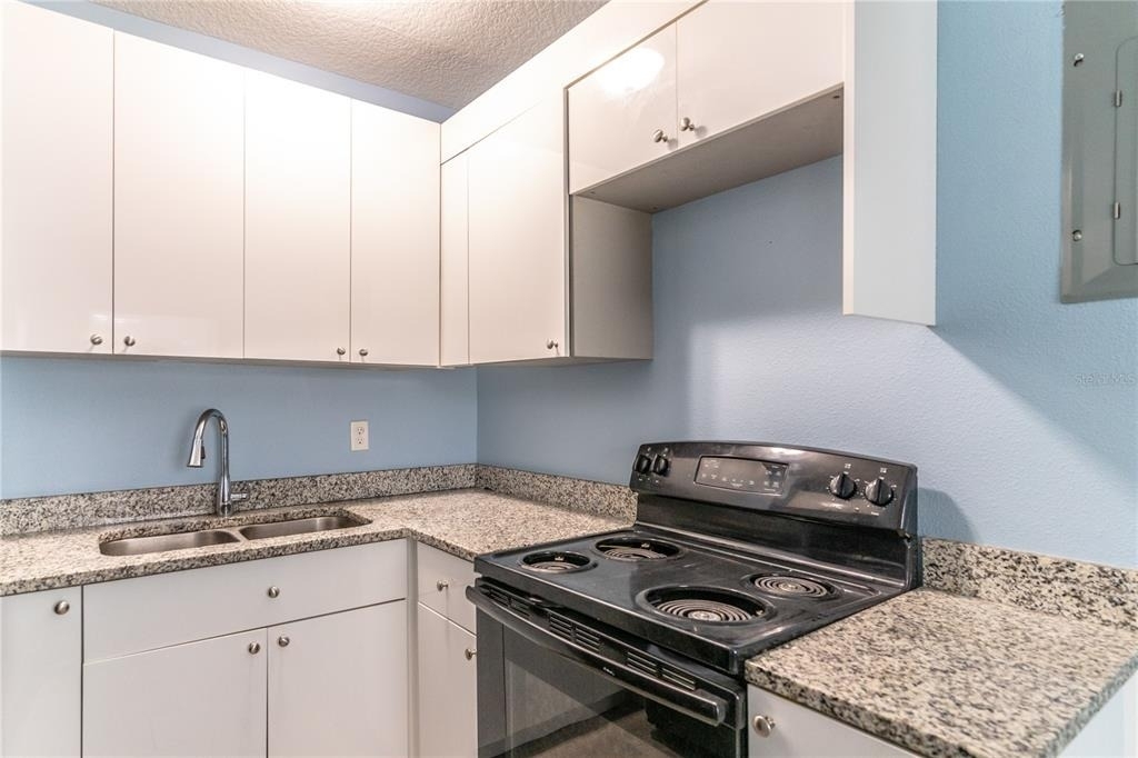 1207 W Cypress Street - Photo 6