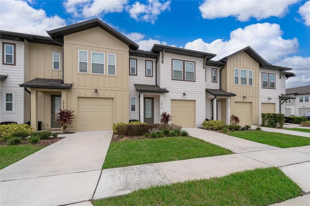 1013 Plantation Lane - Photo 1