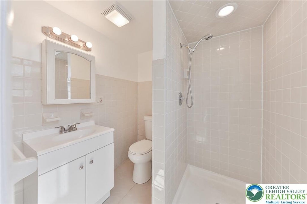 1130 Pembroke Road - Photo 6