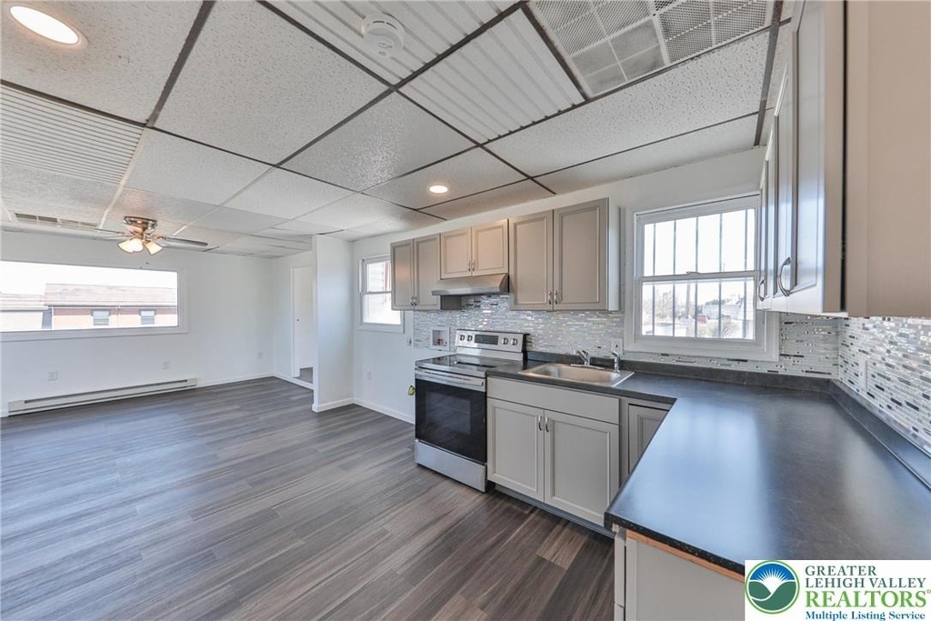 1130 Pembroke Road - Photo 2