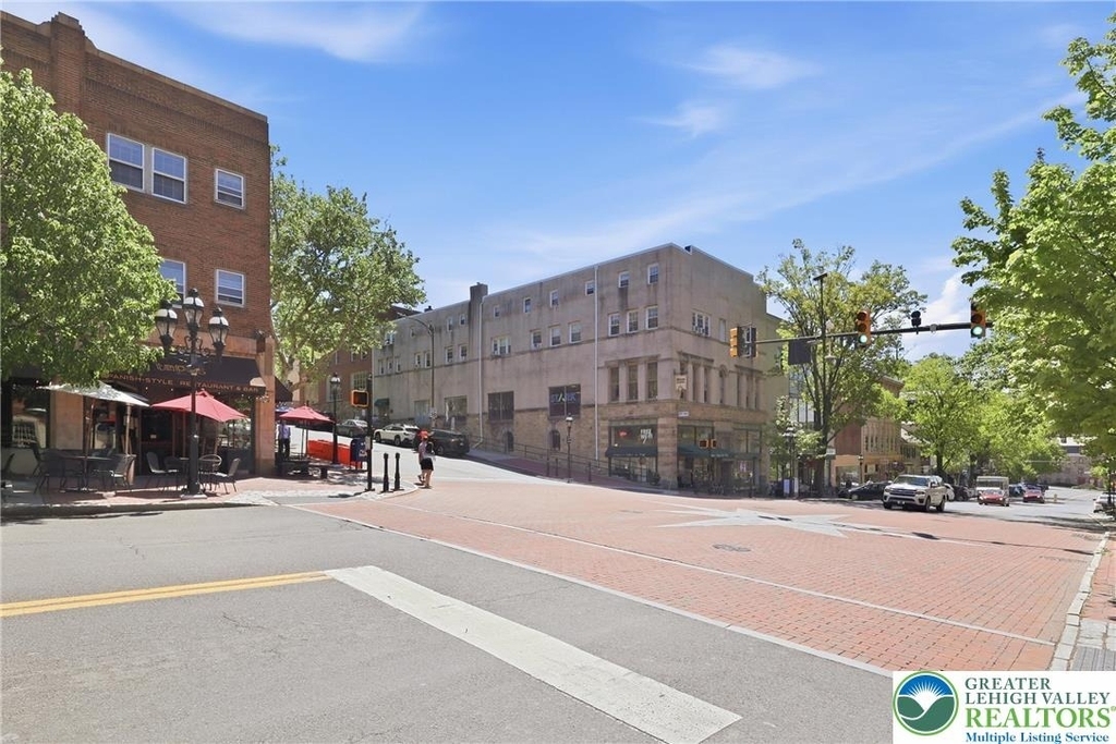 79 W Market Street - Photo 29